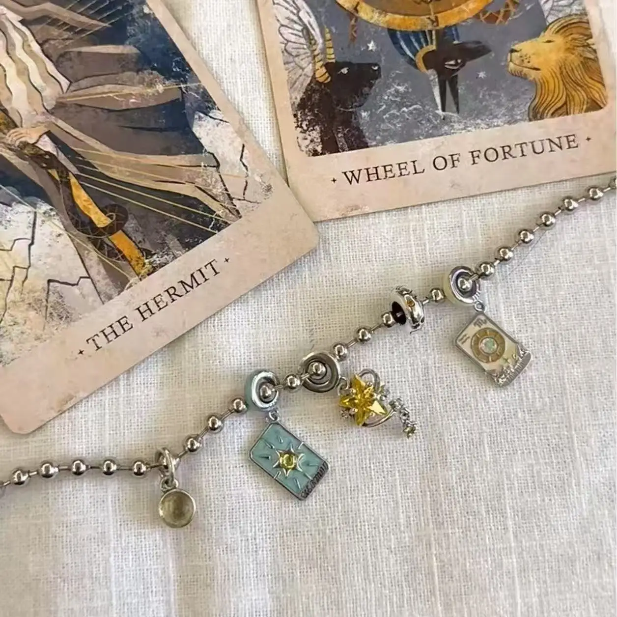 Women‘s Bracelet, Tarot Card Pendant Bracelet, Vintage 2025