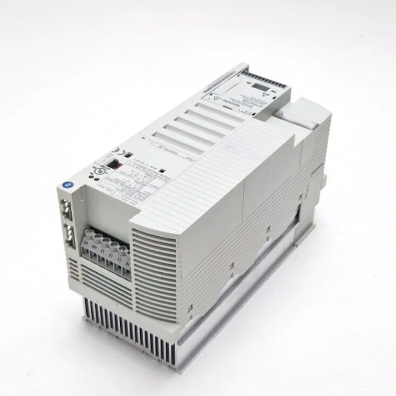 

Новый инвертор NE E82EV302-4B E82EV302K4B