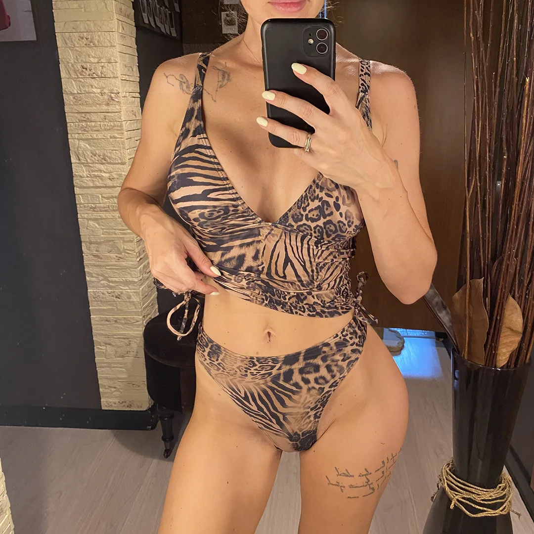 Leopard-Tankini, Bikini mit tiefem V-Ausschnitt, Damen-Badeanzug, zweiteiliges Bikini-Set, brasilianischer Badeanzug, Badebekleidung, Modell V6926. – Detail 2