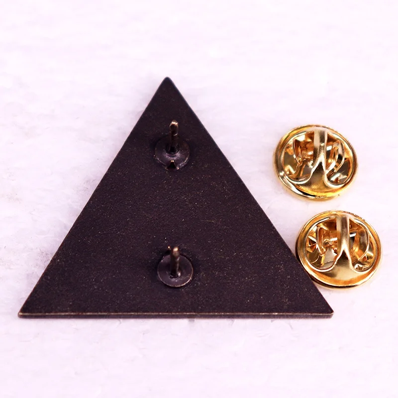 Adventure Game Triforce Enamel Pins Retro Metal Brooch Badge Fashion Jewellery Clothes Hat Backpack Accessory Gifts