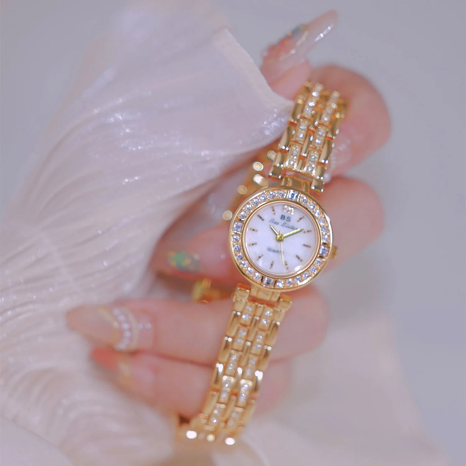 

Korean Rhinestone Women's Watch Luxury Green Gemstone Dial Quartz Waterproof Steel Band Jewelry Clock for Wife Gift FA1752