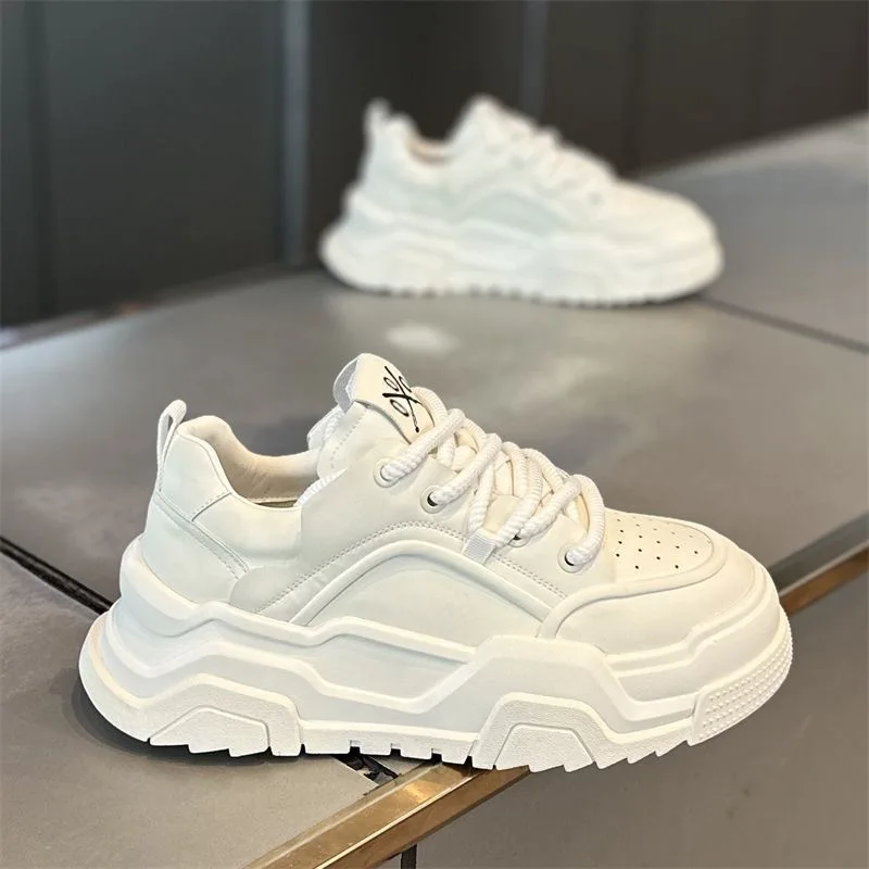

2025 Spring and Autumn Men's Shoes New Breathable White Shoes Men's Trendy Versatile Thick Bottom Casual Board Shoes Sneakers