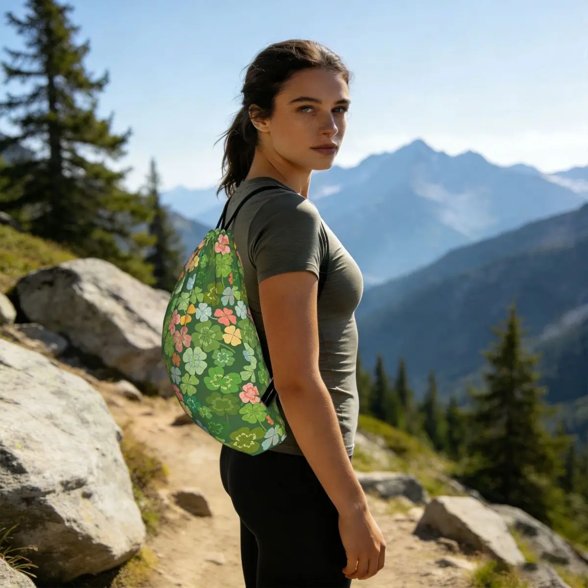 Four Leaf Grass And Golden Grass Pattern Backpacks Casual Drawstring Bundle Pocket Sundries Bag Book Bags for Travel Students