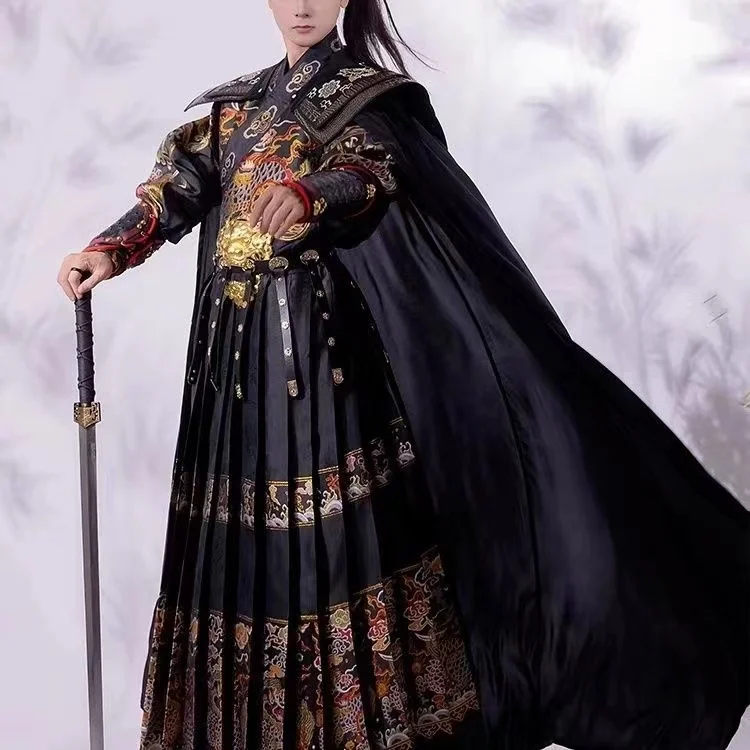 Cape Hanfu pour hommes, Robe extérieure chevaleresque, industrie lourde, Costume de poisson volant de la dynastie Ming chinoise, Cape d'armure de héros d'épéiste rétro