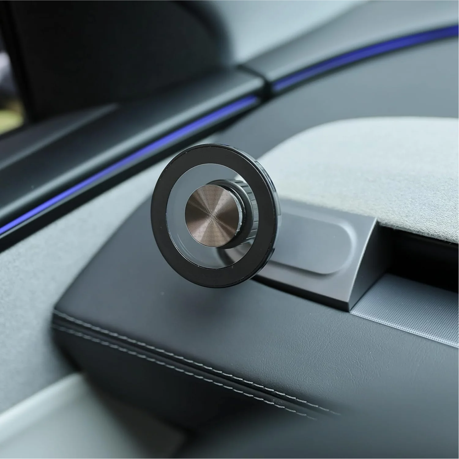 

For Tesla Model 3 Y Highland Juniper Magnetic Car Phone Holder 360 Degree Rotation ABS+PC Car Mount for All Phones Fixed Magsafe