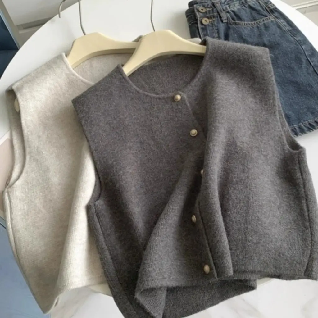 

Women's Knitted Vest Gentle Single Button Gold Button Versatile Inner Wear Autumn Winter Layering Top Match All Clothes