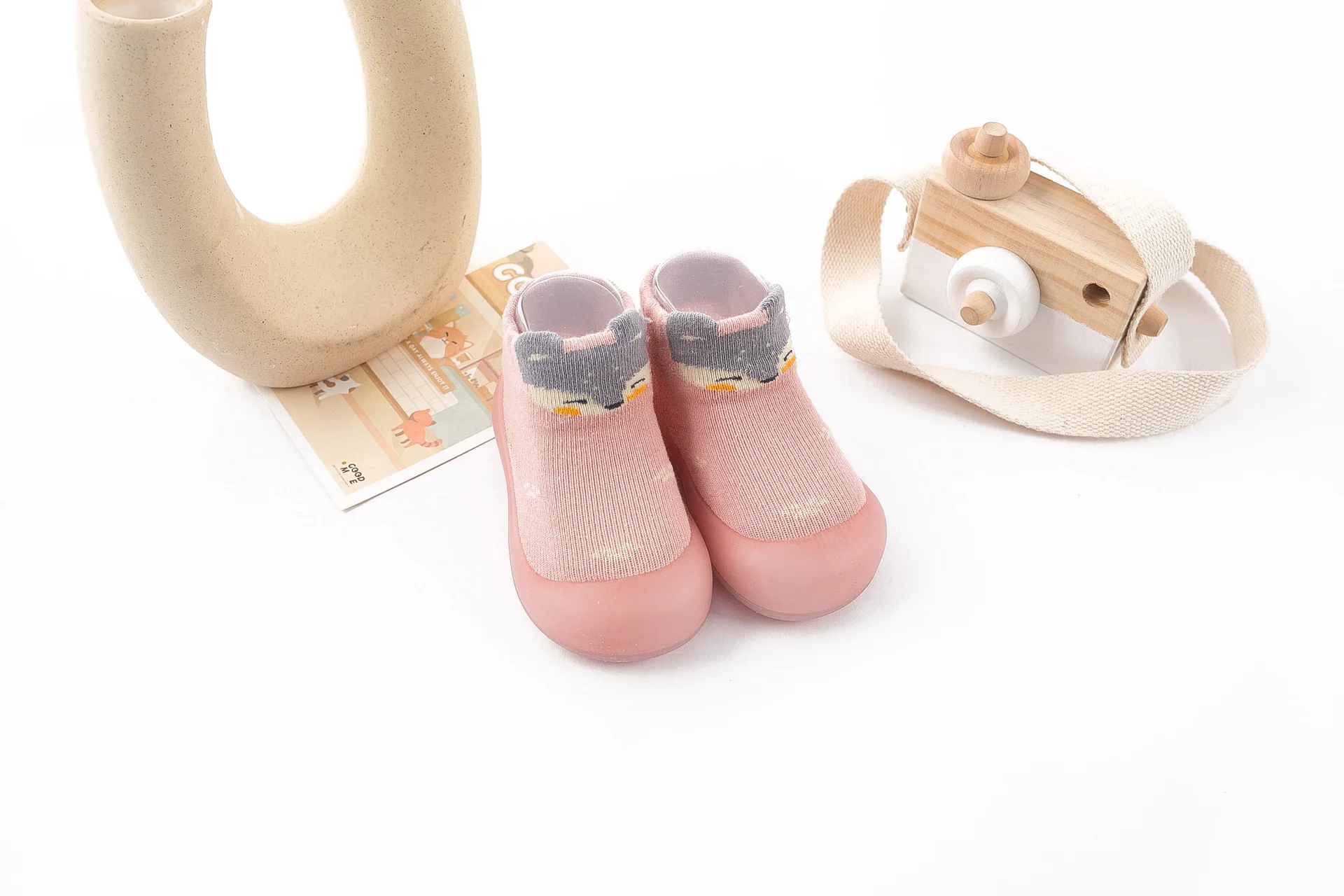 Meias de chão antiderrapante para crianças, fundo macio, bebê pequeno, primavera e verão