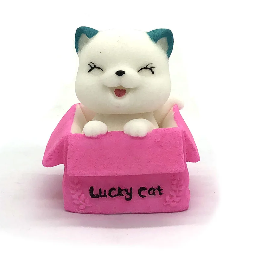 Handicrafts, tea cards, salt sculptures, cute cartoons, lucky cats, lucky cats, wealth seeking cats, home decoration ornaments,