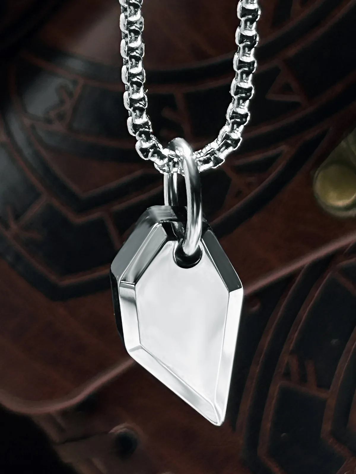 elegant-titanium-steel-necklace-with-tungsten-gold-pendant-geometric-lucky-spear-men's-high-end-accessory-silver-color
