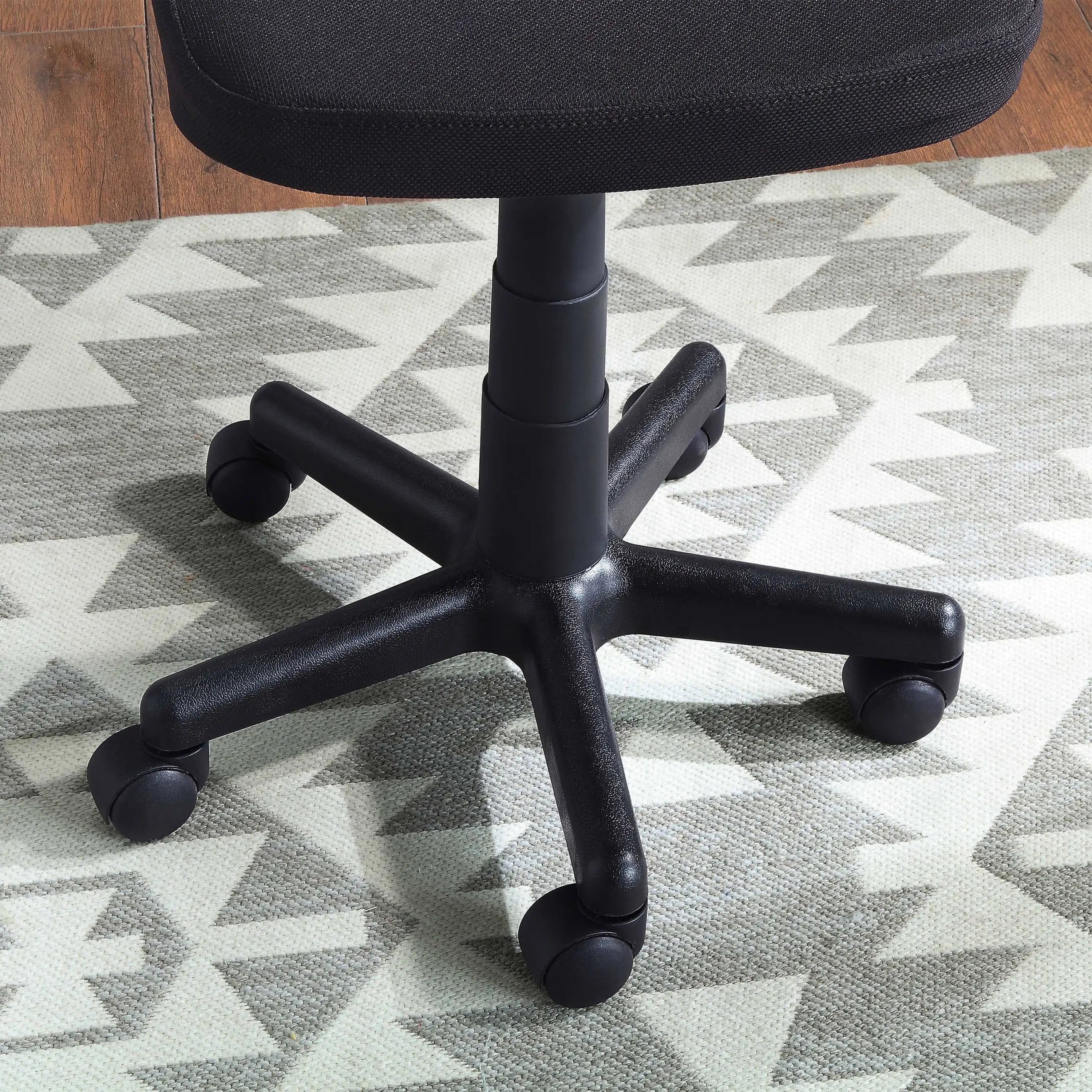 Mesh Task Chair com assento acolchoado de pelúcia, cinza, Novo