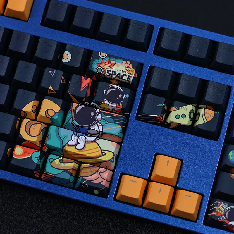 Imagem -05 - Astronauta Tema Pbt Keycaps para Teclado Mecânico Outer Spaceman Gaming Keycap Retroiluminado Oem Profile Gmmk Pro Dye-subbed 108 Key 4.0