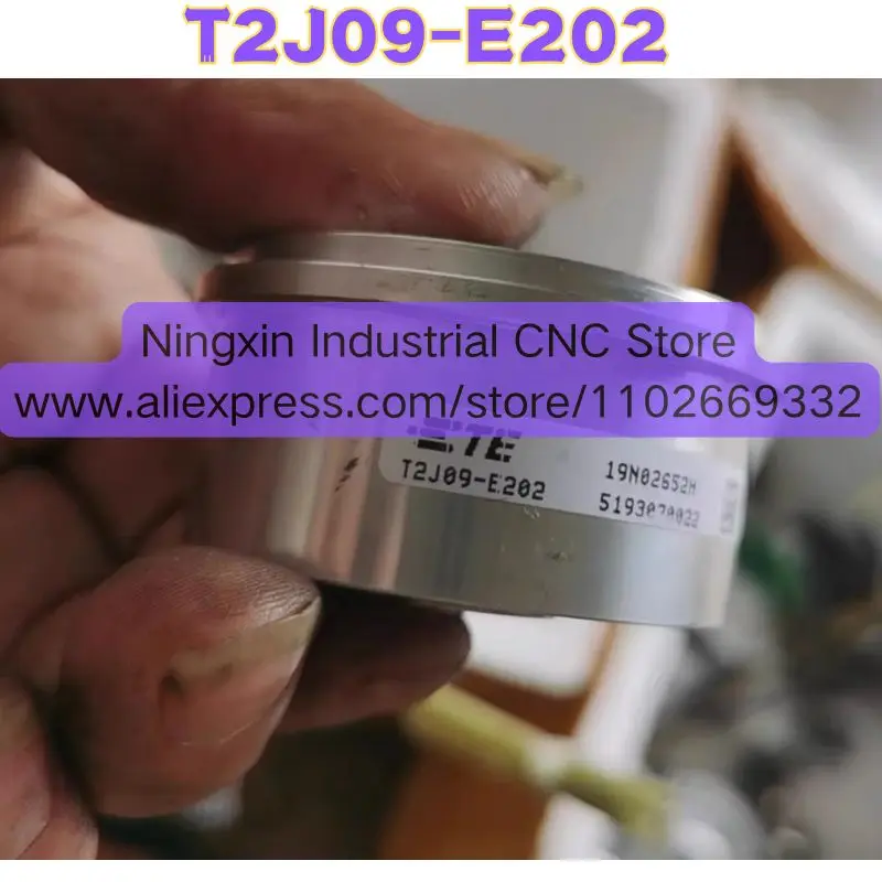 T2J09-E202 Used Encoder Function Intact Shipped Quickly