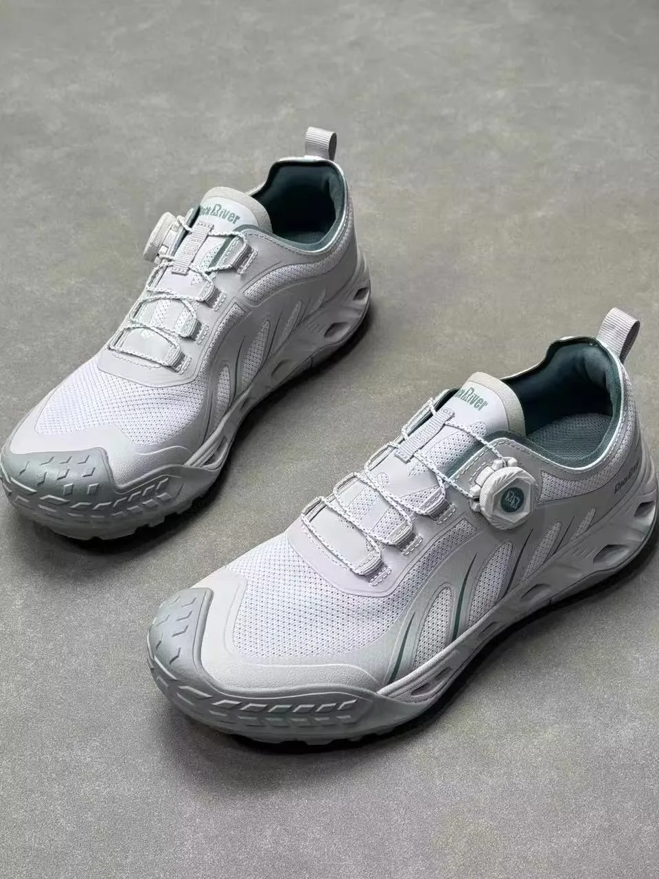 

Neutral Summer Running Shoes Lightweight Mens Womens Fashion Sneakers Breathable EVA Elastic Lace Up Sneakers