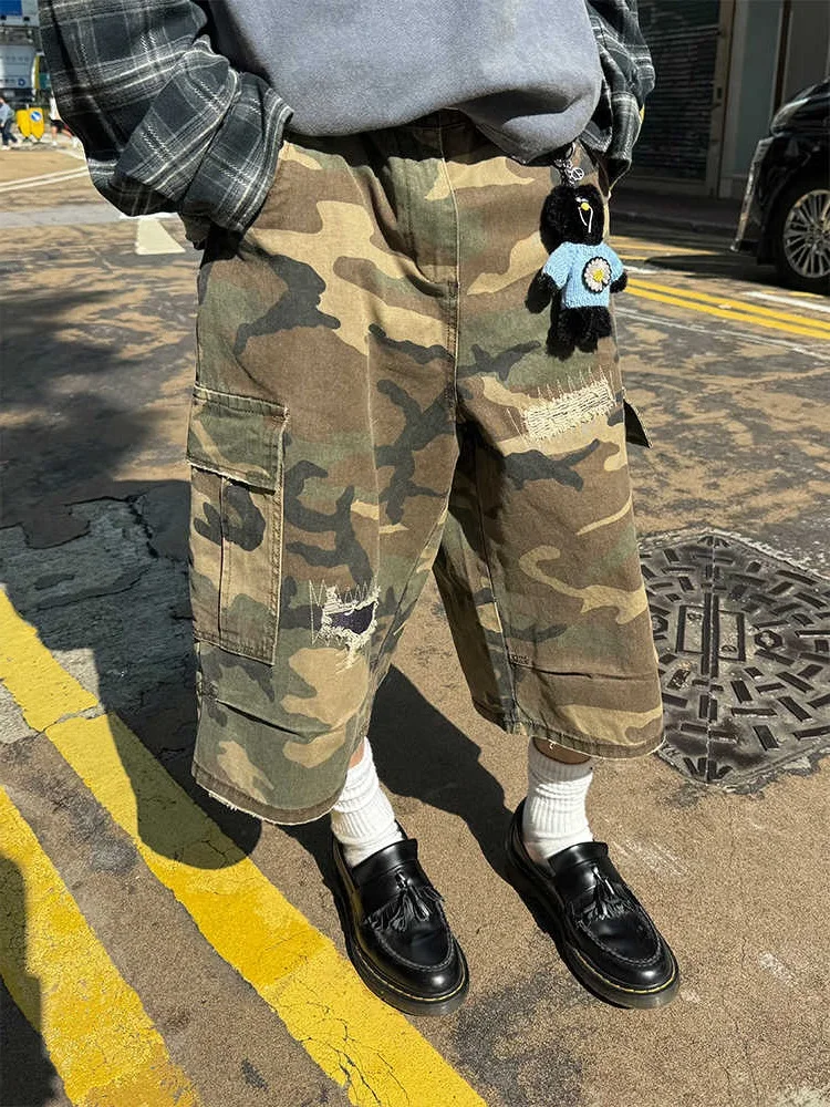 

Retro American Spring Summer Men's Loose Casual Straight Leg Wide Waist Denim orts Patched Hole Camouflage Seven-Foot Jeans