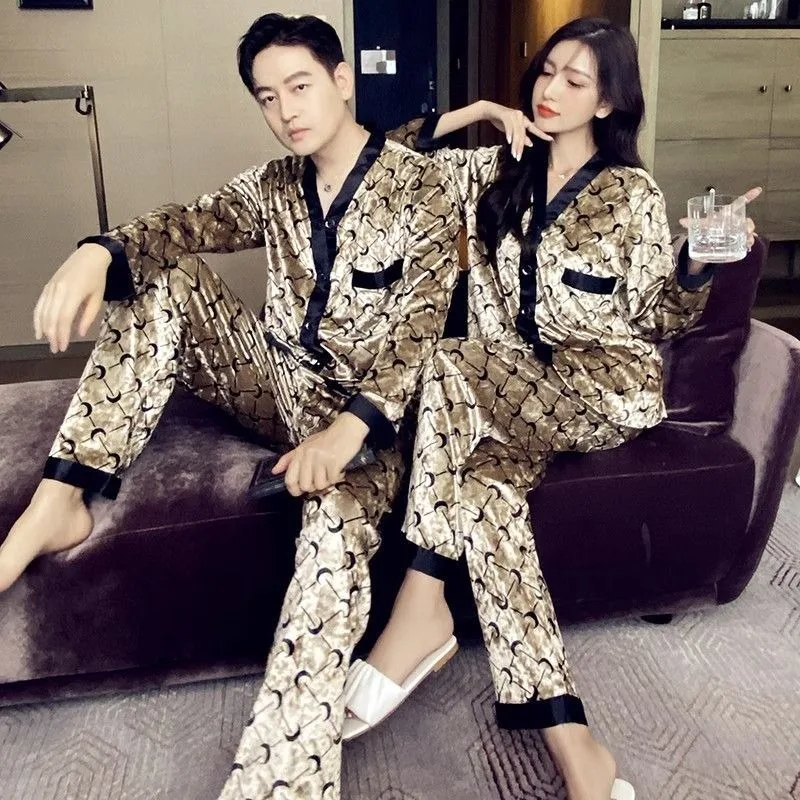 2024 New Couple's Pajamas Spring Autumn Men Gold Velvet Loungewear Women Thin Models Sleepwear Set Winter V-neck Loose Homewear