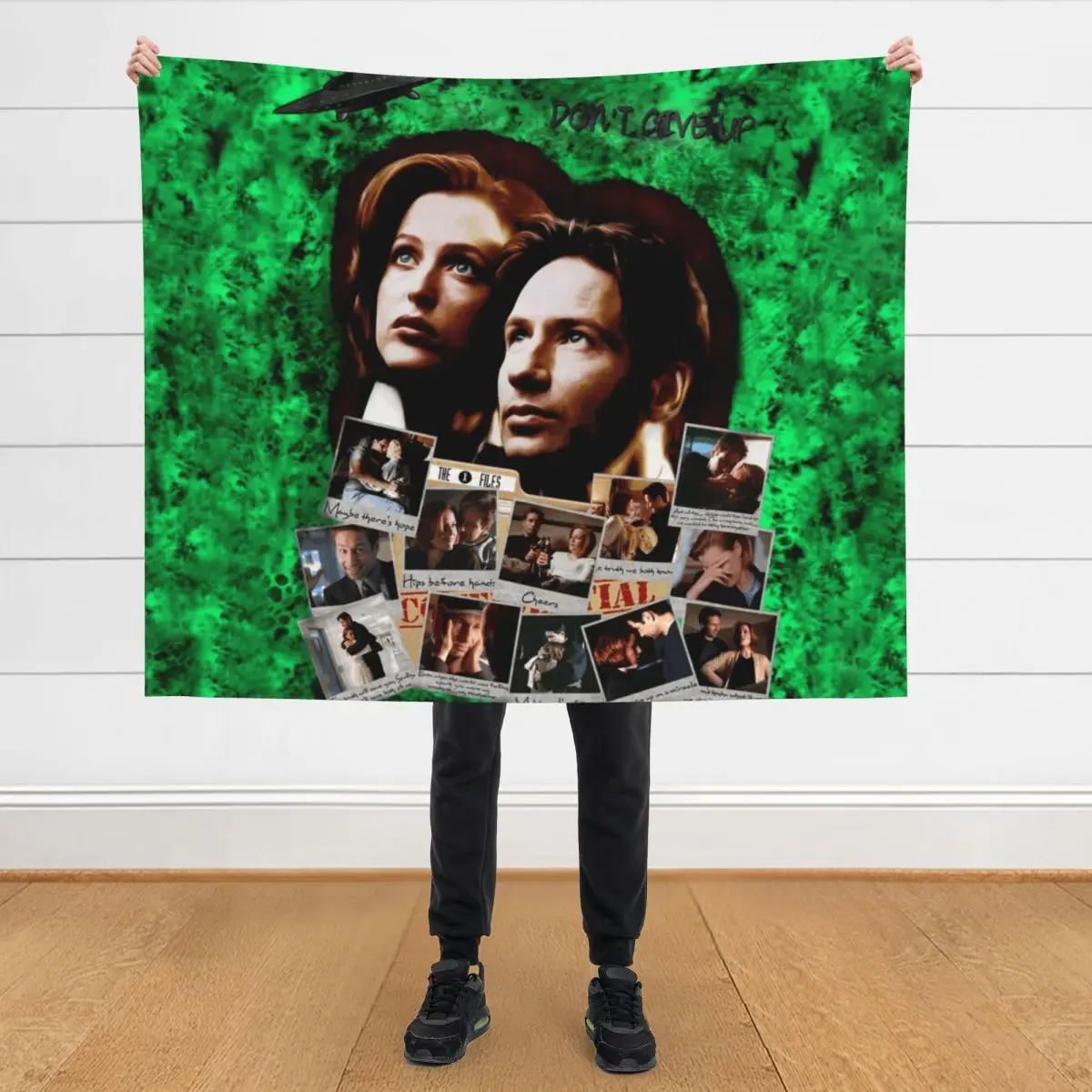 

Don't Give Up Throw Blanket Tourist Designers manga Luxury Throw Blankets