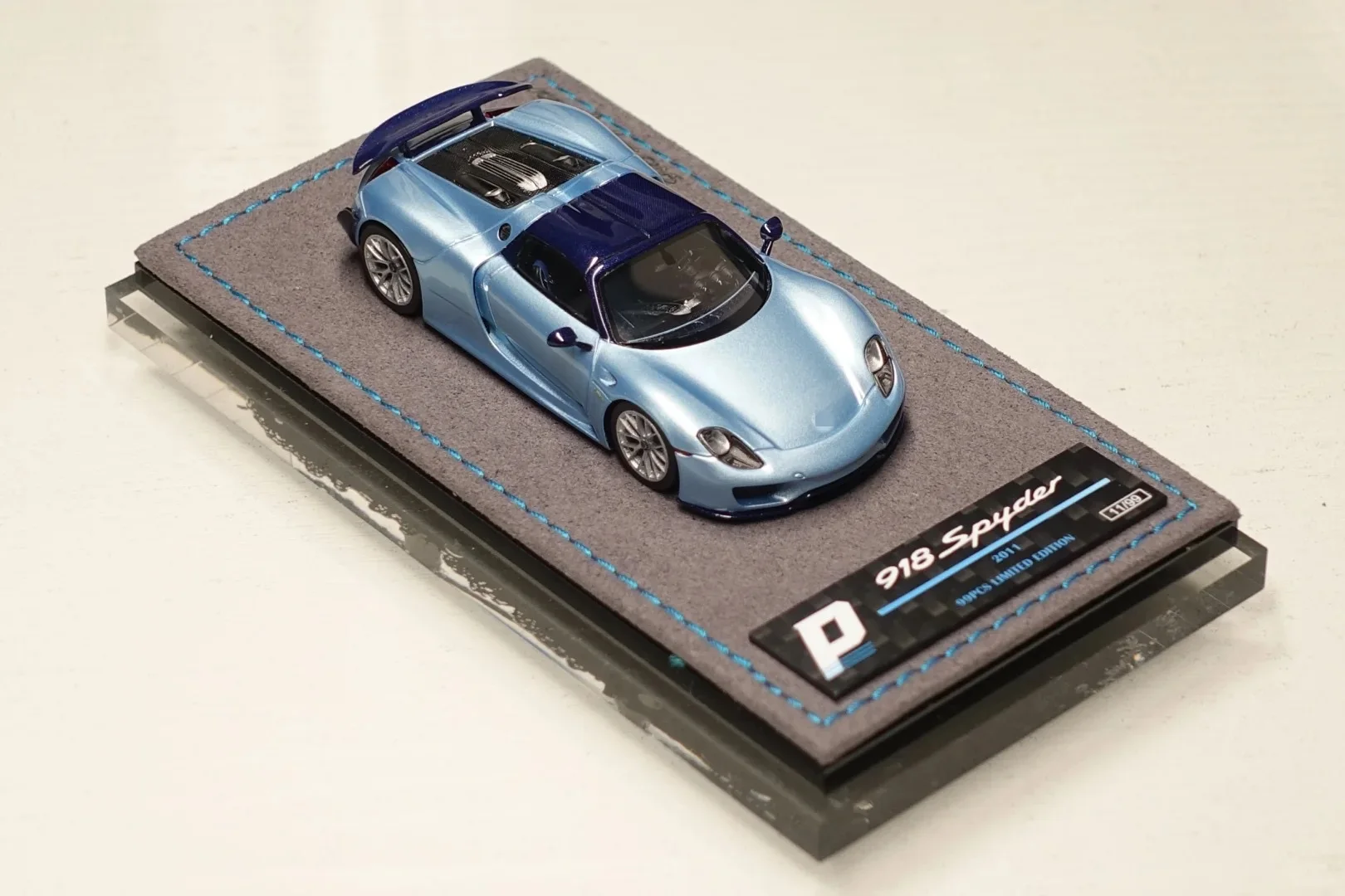

DMH & BCP 1:64 918 Spyder Azure, ограниченная серия, миниатюрный автомобиль из смолы, игрушечный автомобиль, детские подарки