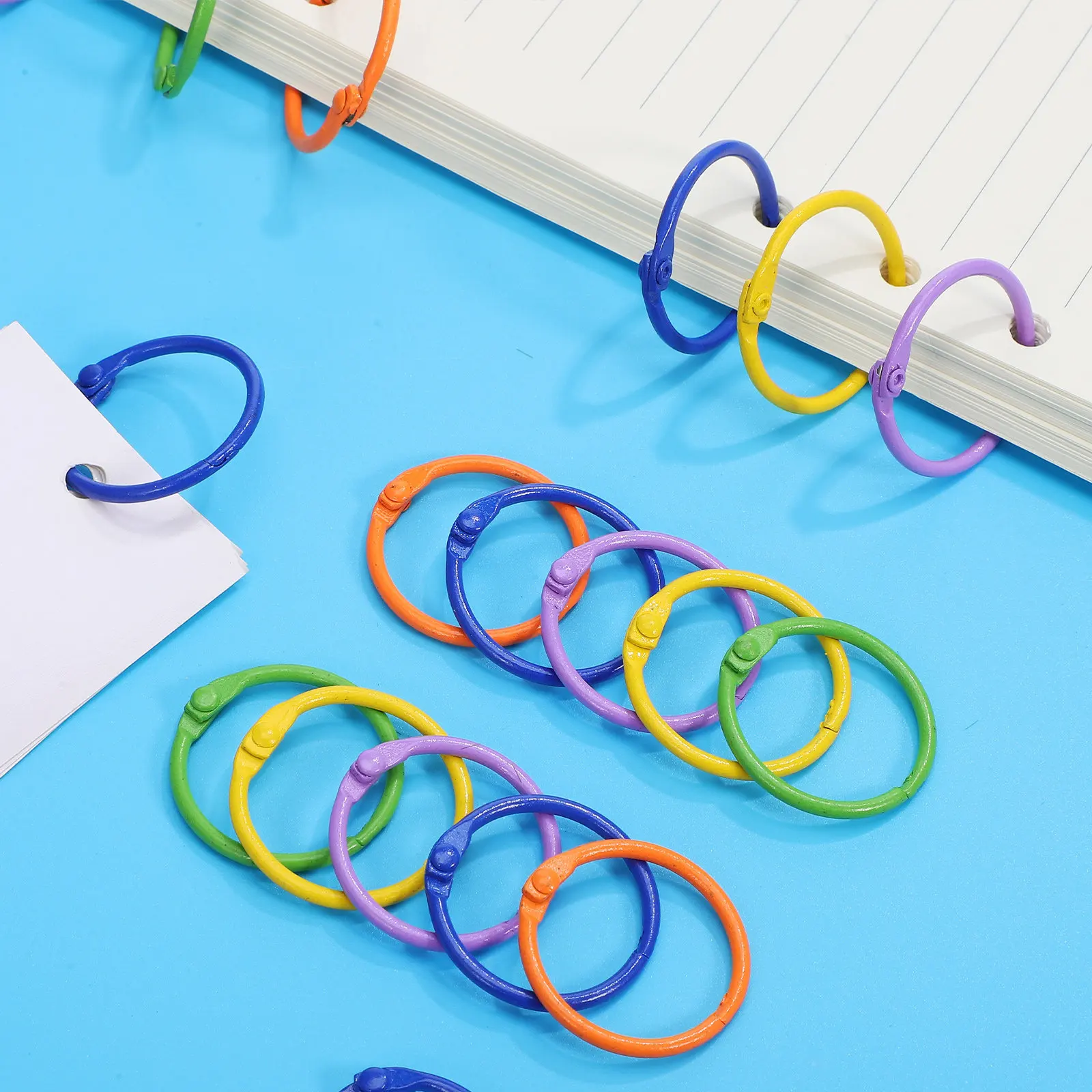 

50 шт. маленьких цветных металлических кольцевых переплетных колец для фиксации карточек, индексных карточек, планеров, блокнотов, канцелярских товаров