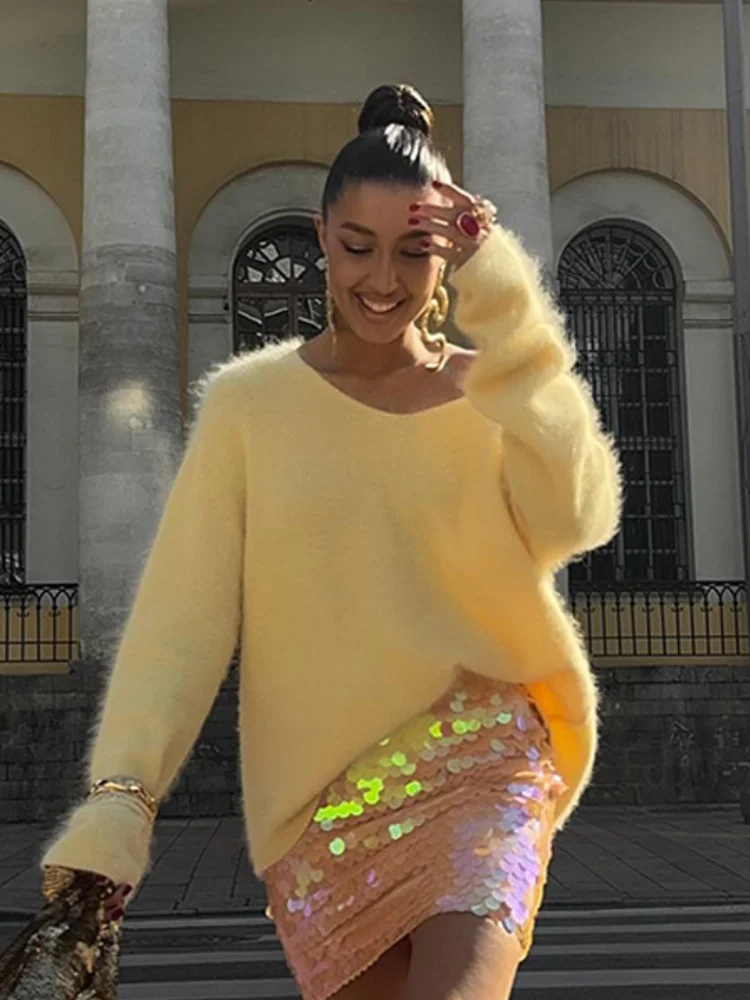 

Elegant Loose Knitted Pullover Women Yellow Solid V-neck Long Sleeve Short Sweater 2025 Autumn Lady Daily Street Knitwear