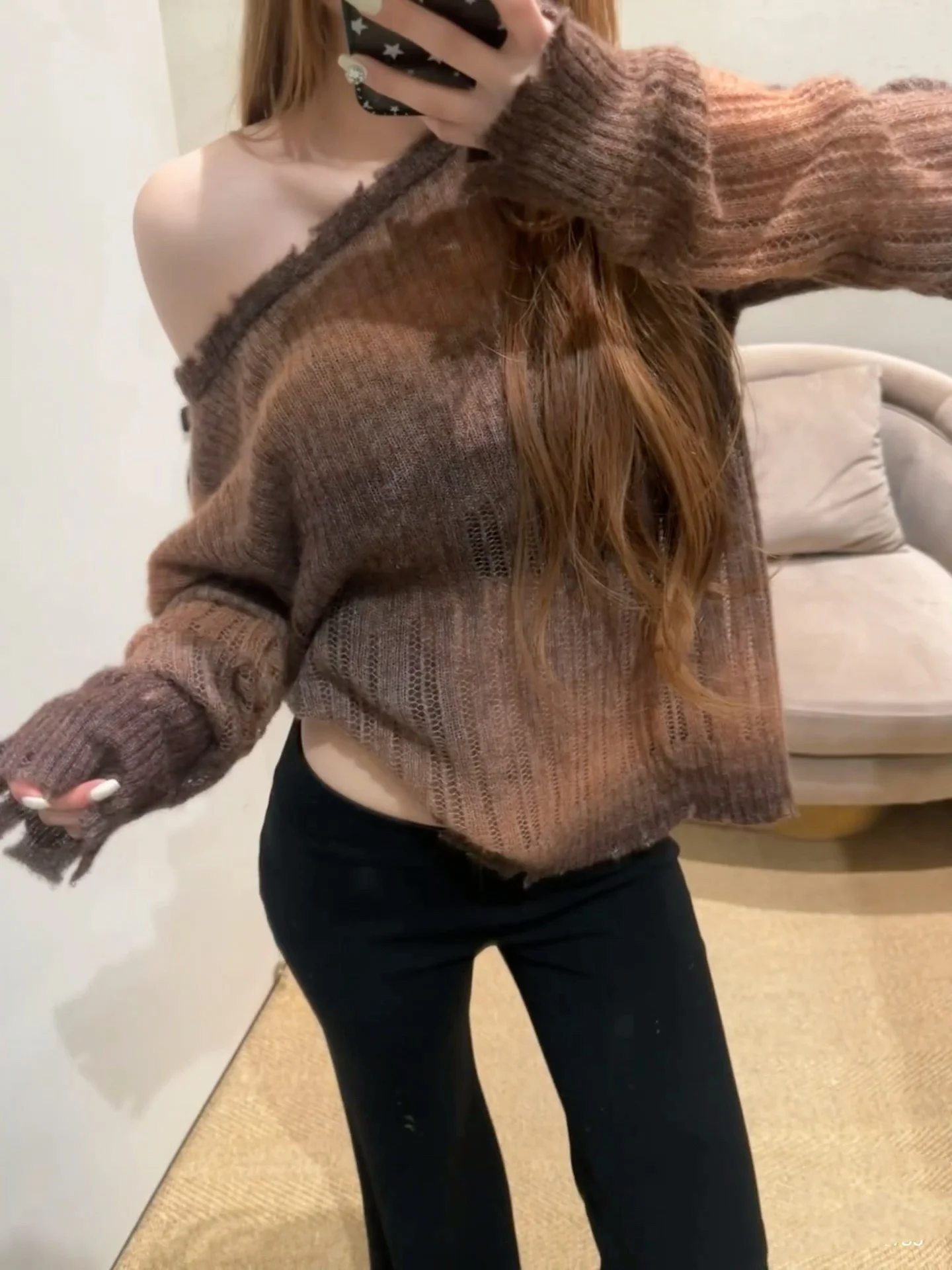

Relaxed-Fit Gradient Knit Sweater: Effortlessly Stylish and Versatile Casual Women's Sweater 2025 Fall New Arrival