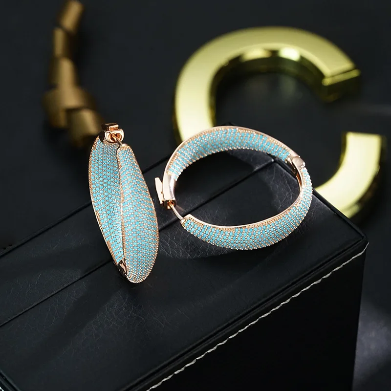 

Легкая роскошь, крупные серьги-кольца, высококлассный, экстравагантный стиль, визуально стройнящие, серьги нового дизайна.