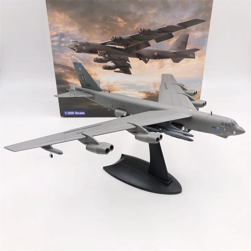 1:200 US B-52H militaire bommenwerpervliegtuigen, 24 cm legering vliegtuigmodel, collectie ornamenten, vakantiecadeau, cool spul, kawaii speelgoed voor kinderen