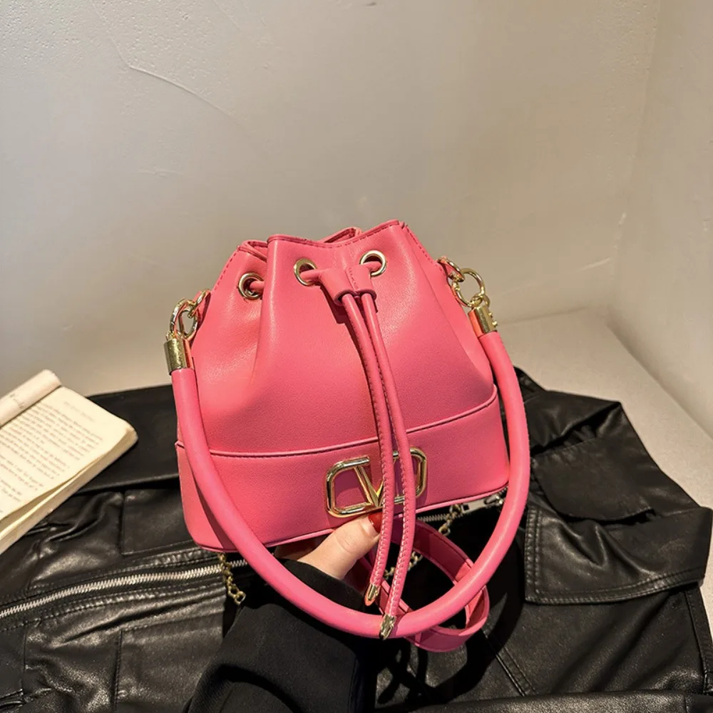 Niche Design Bags 2024 New Women\'s Bags Simple Fashion Hundred Chain Crossbody Fashion Bucket Bag Backpack