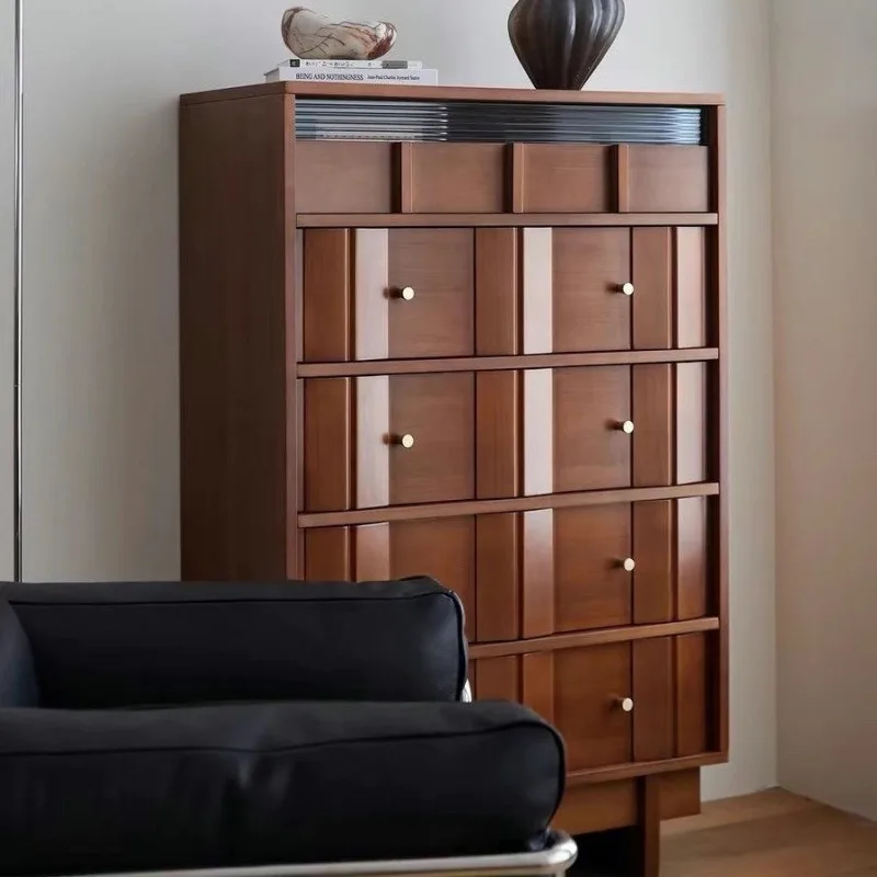 Kommode aus massivem Holz