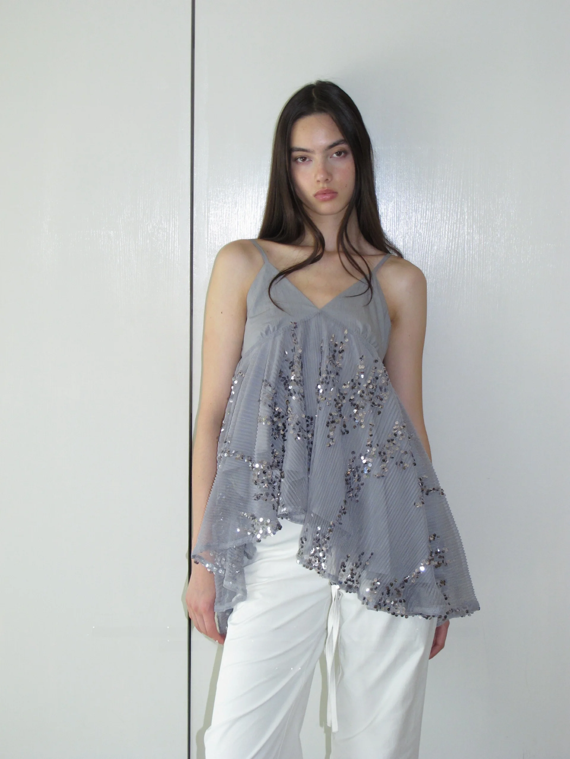 

Летний женский топ Minnixi 2025 с блестками, на бретелях, с асимметричным подолом, модный и элегантный, из смесового хлопка и нейлона, тонкий...