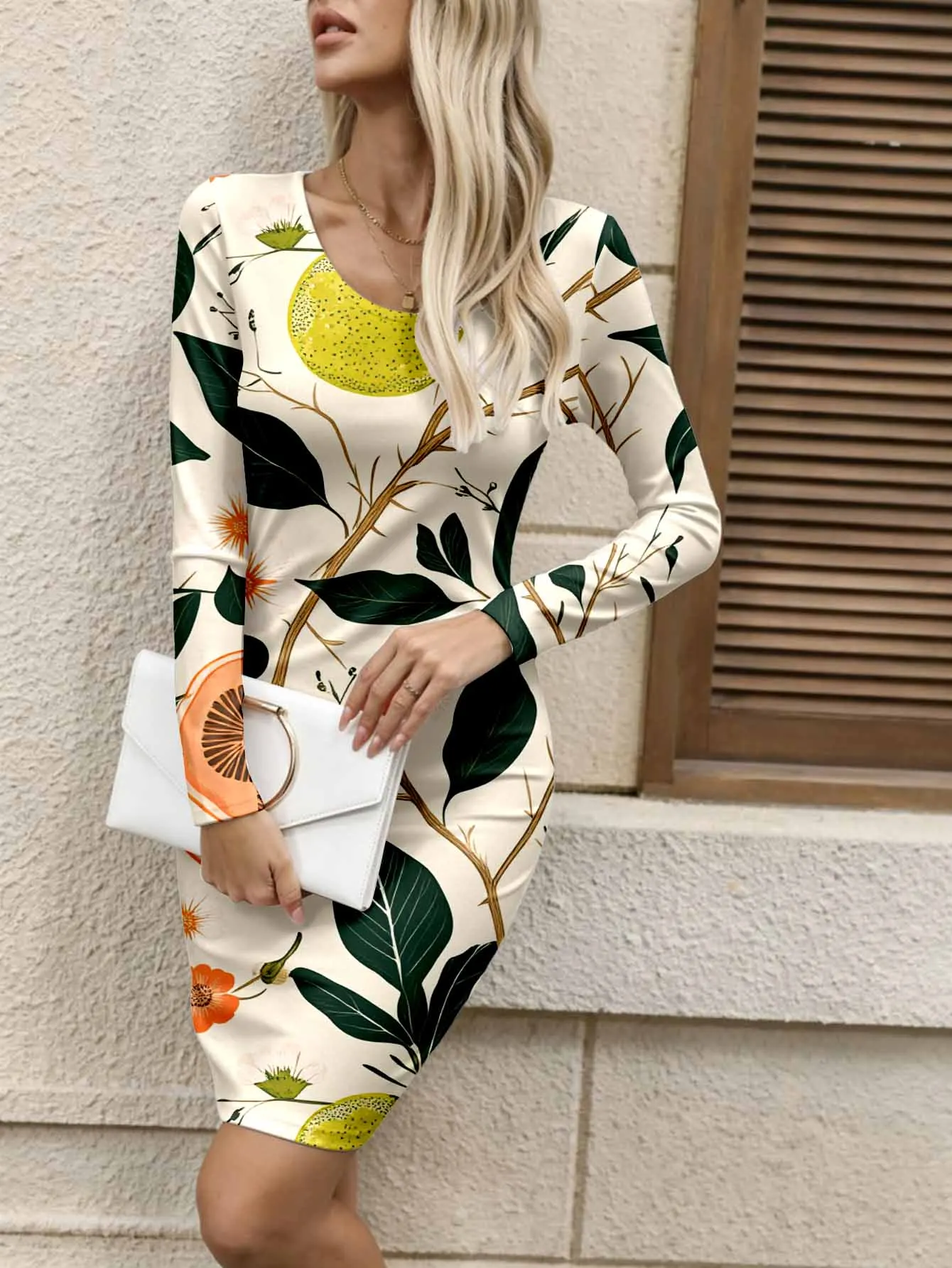 Spring and autumn long sleeved slim fit dress, with a sharp cut to enhance the body and make it look slim and versatile