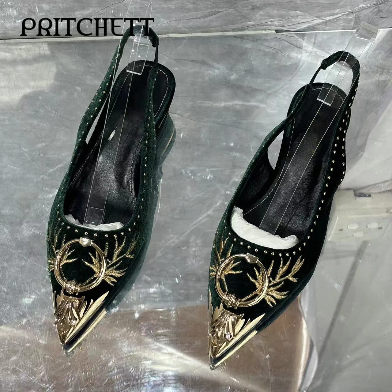 Gold Embroidered Green Suede Shoes Metal Pointed Toe Rings Decorated with Rivets Sandals Fashionable Casual Women's Shoes