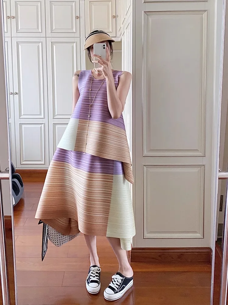 

2025 Summer New Pleated Sleeveless Top Printed Half Body Skirt Set for Miyake Women's Large Umbrella Skirt Two-piece Set