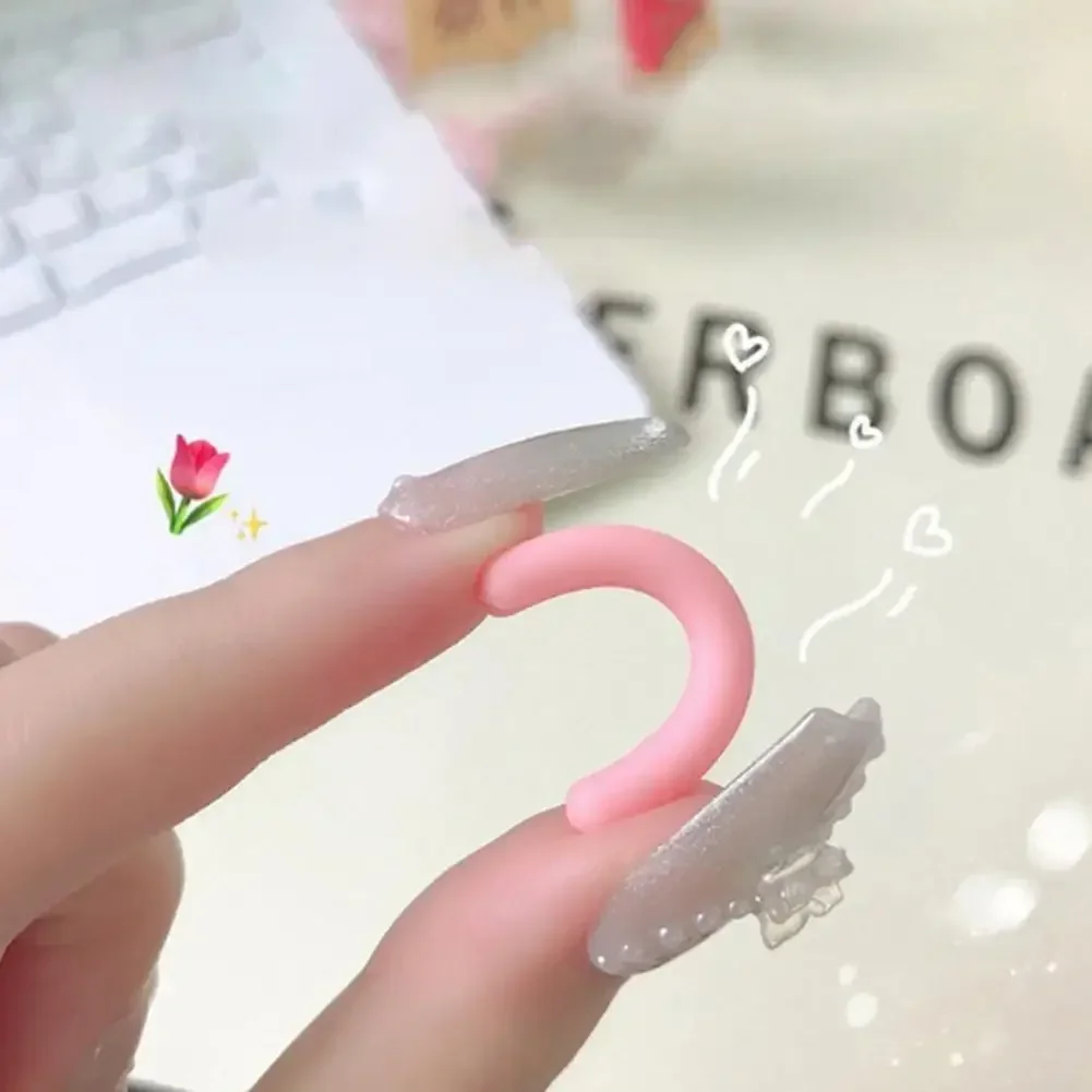 أداة تجعيد الرموش المحمولة الإبداعية ذات الزاوية الواسعة/مشبك جزئي احترافي مع وسادة سيليكون تناسب جميع مكياج النساء على شكل رموش