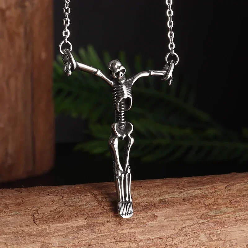 Colgante de calavera de crucifixión gótico para hombre, collar de demonio de Bondage Punk Vintage, joyería de exorcista de Rock de motorista, regalo de Halloween