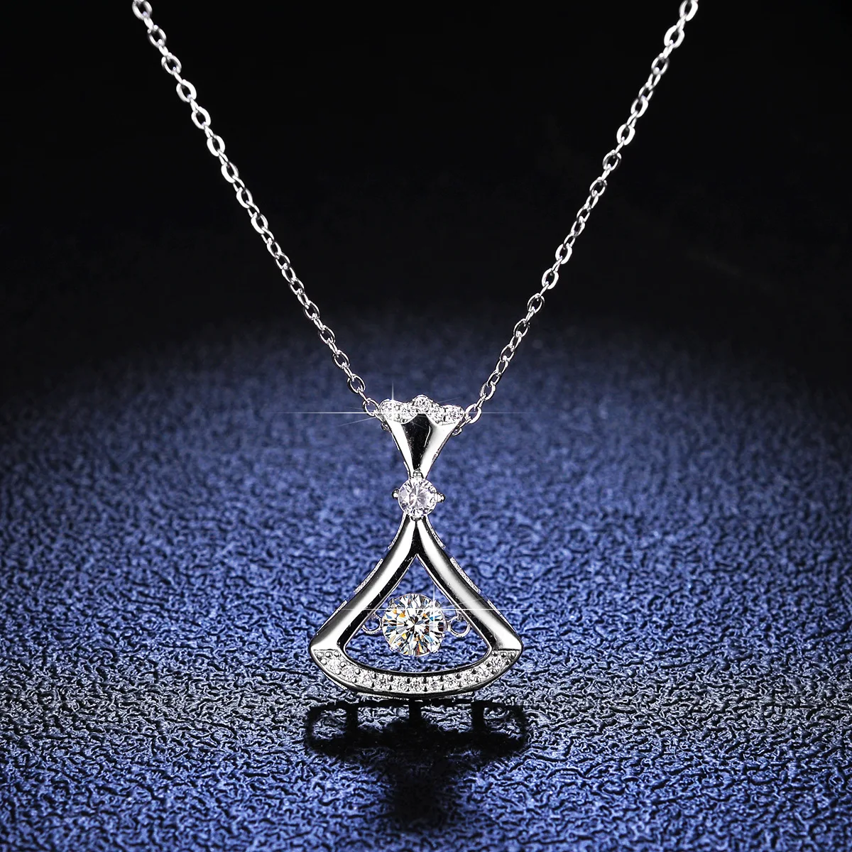 S925 Sterling Silver Pendant Mozzarella Diamond Smart Necklace Women's Skirt Beating Heart Silver Pendant Collarbone Chain