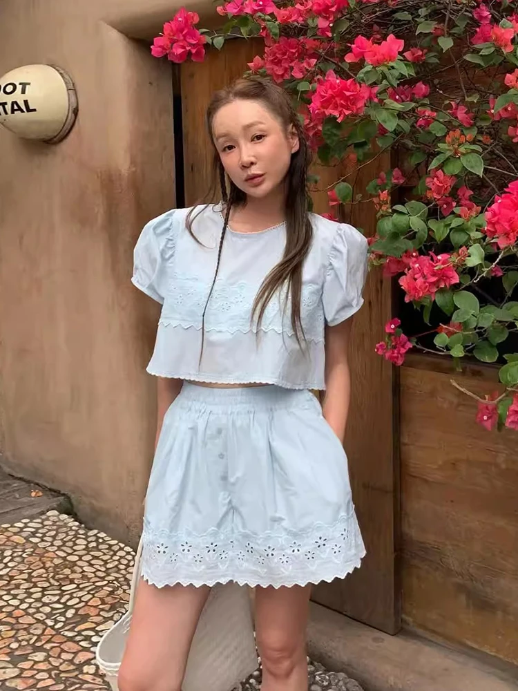 

Clothland Women Sweet Lace Patchwork Blouse Skirt Suit Short Sleeve Pullover Crop Top Mini Skirts Summer Two Piece Set TA639