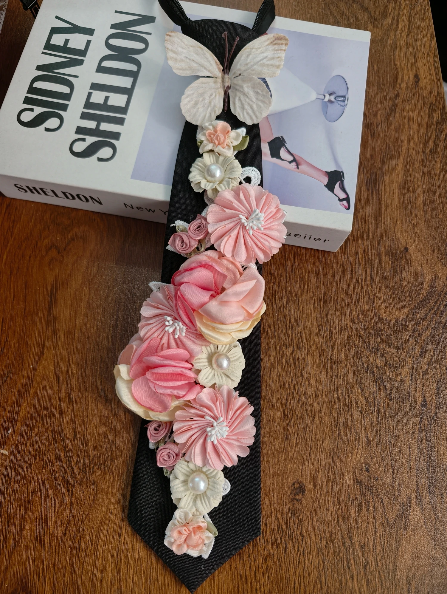 1 Piece of Trendy Short Neckband in Black Polyester with Fresh Blue Daisy Embroidery and Pearl Decoration, Same Style as Female Groups, Y2K Spicy Girl Accessory, Concert Party Street Style Neck Chain