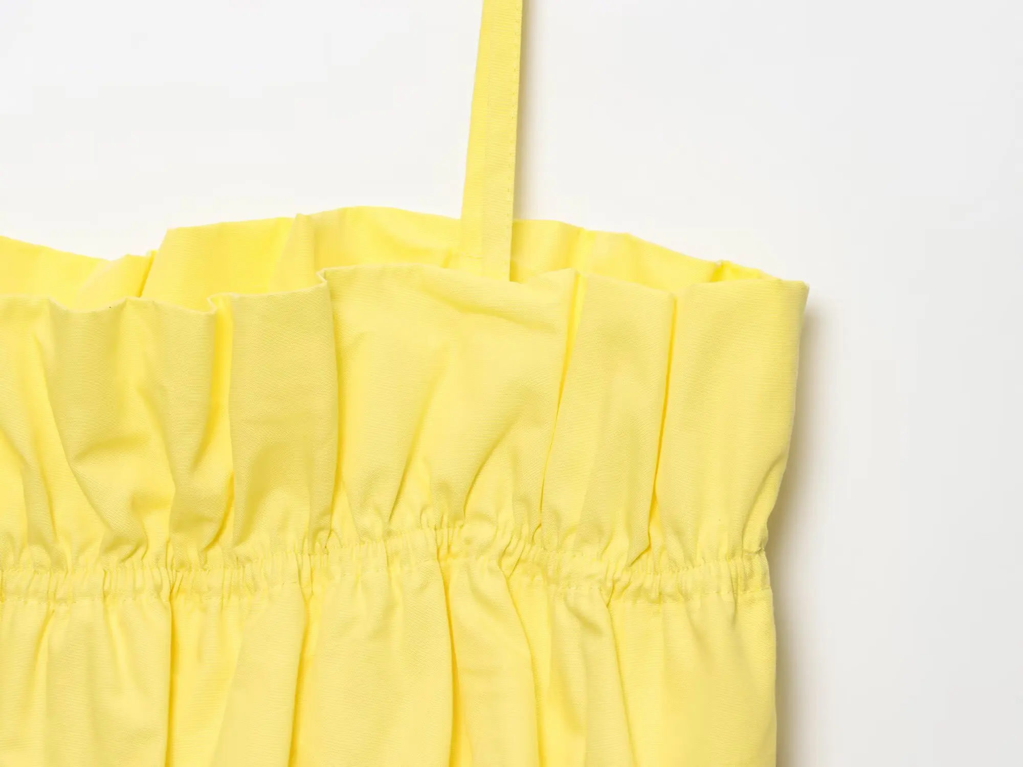 2025 Nuovi prodotti estivi Popeline stile ragazza calda sexy da donna Cinturino confortevole Collo dritto Top corto 3897/105