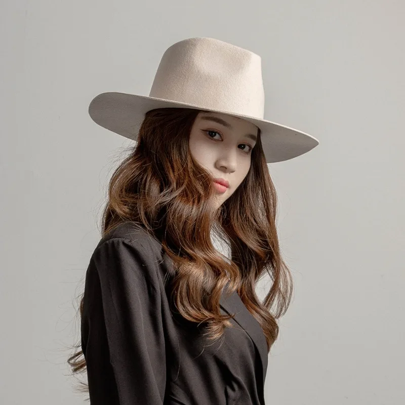 Corona semplice con tesa larga, cappello jazz in lana