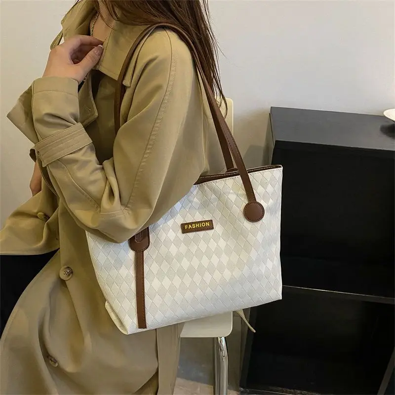 Good-looking Fashion New Fashion Large Capacity Shoulder Commuter Tote