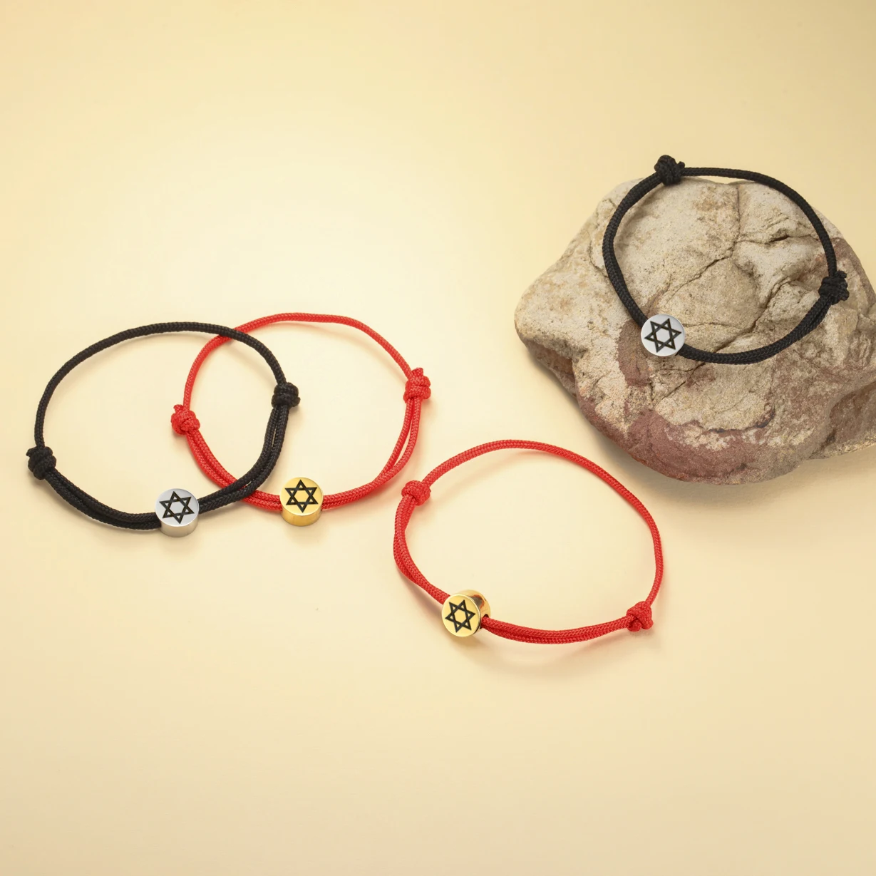 Lucktune نجمة داود جولة سحر أساور الفولاذ المقاوم للصدأ الرجال النساء اليد الحمراء حماية أساور النجمة اليهودية محظوظ المجوهرات