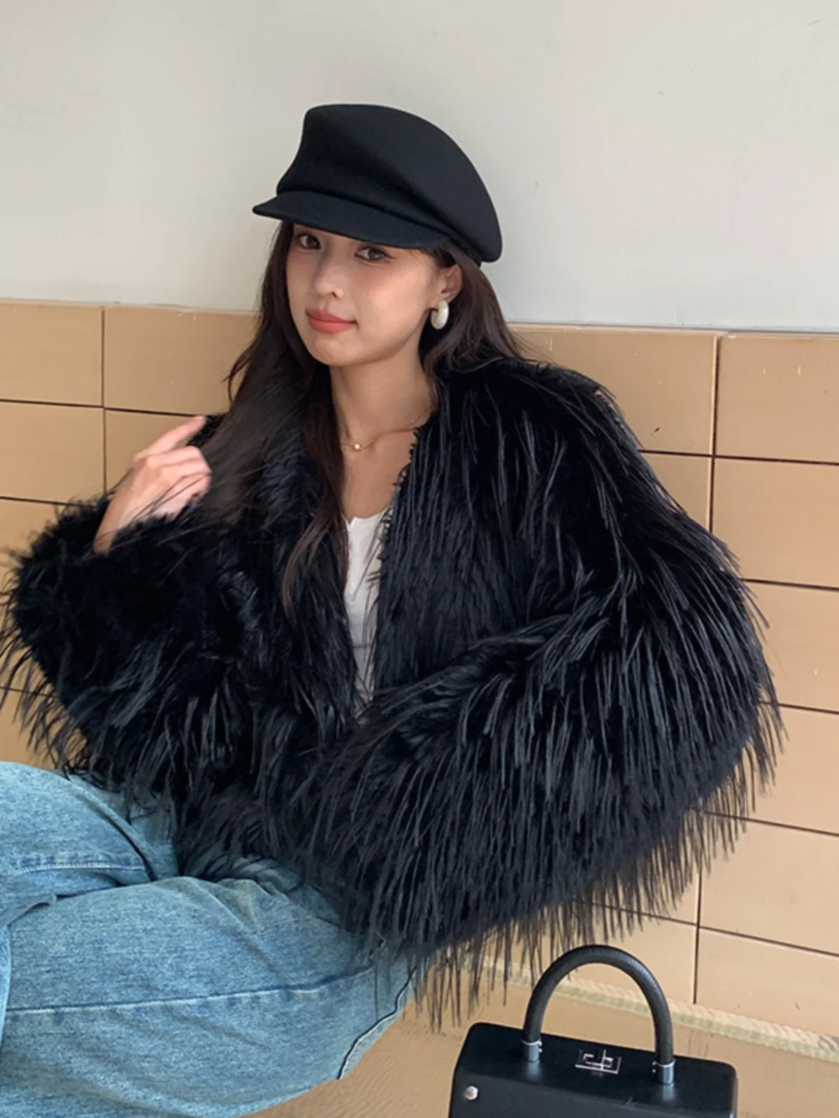 معطف فرو صناعي كوري أنيق للنساء، سترة دافئة عصرية، معطف طويل بياقة على شكل V