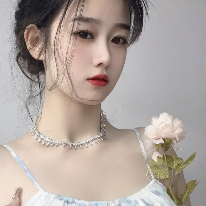 

MDL Moissanite style Zirconia Necklace Women Heavy Plated 18k White Gold Sparkling Star River Snow Shadow Flow Necklace