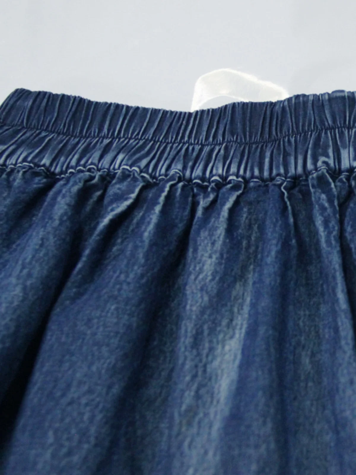 

Женская джинсовая юбка макси с плиссировкой и вставками, средняя талия, осенняя, повседневная, из других материалов, 00%