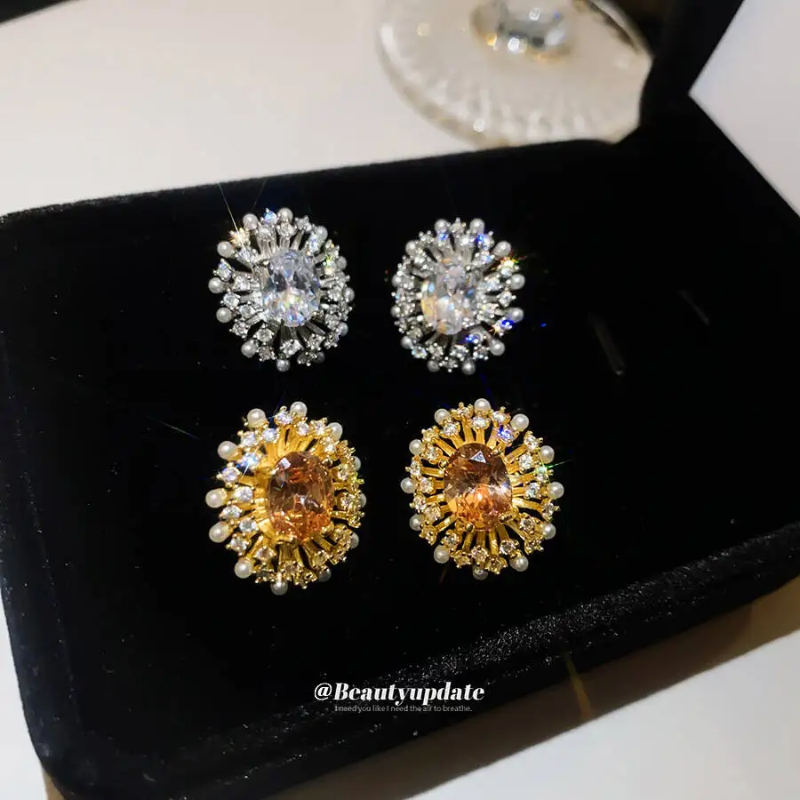 Old Silver Shadow Dazzling Cubic Zirconia Oval Pearl Earrings Elegant Fashionable With A Touch Of Understated Luxury And