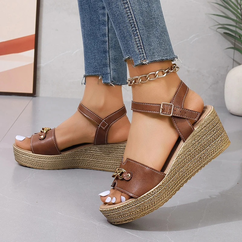 Women's Chain Decor Wedge Heel Sandals Brown PU Leather Platform Sandals for Women 2024 Summer Thick Sole Beach Sandalias Mujer