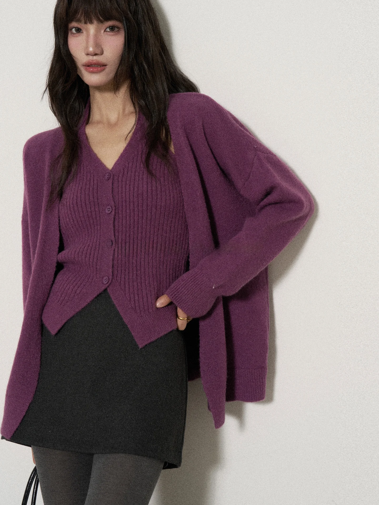 

Комплект из двух предметов: вязаный жилет и свитер Flower7 для женщин, осень-зима, высокое качество, элегантный, с длинным рукавом, V-образный вырез, теплосберегающий