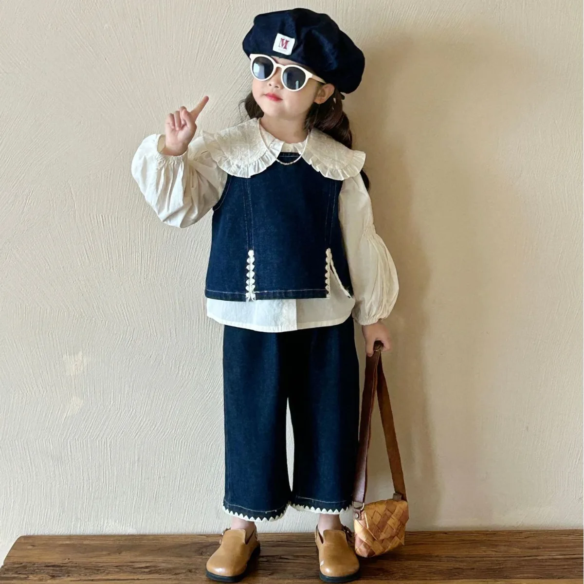 Childrens Clothing 2024 Autumn New Style Girls Fashion Lapel Shirt Denim Vest Pants Three Piece Set Baby Fashion Set