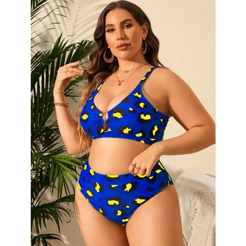 Two-piece Large Size Printed Swimsuit for Women with High Waist Triangle Buckle Quick-drying Beach Swimsuit with Chest Pad