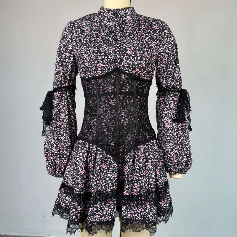 Mini abiti in pizzo stampato con scollo a V Mini abito da donna con volant alla moda a vita alta con fasciatura sottile estiva corta per festa di compleanno